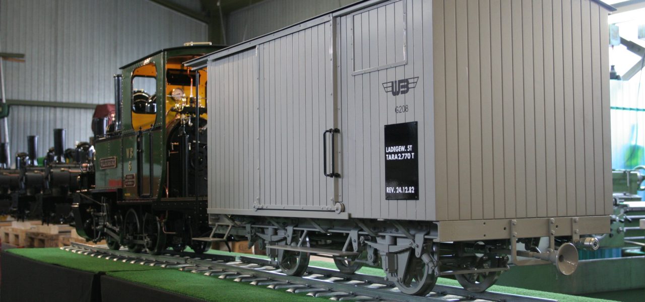 RhB Güterwagen als Begleitwagen ausgebildet