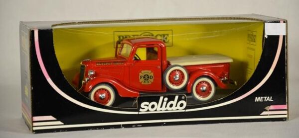 Solido Ford Pompiers Pickup rot / Ladeabdeckung: cremé